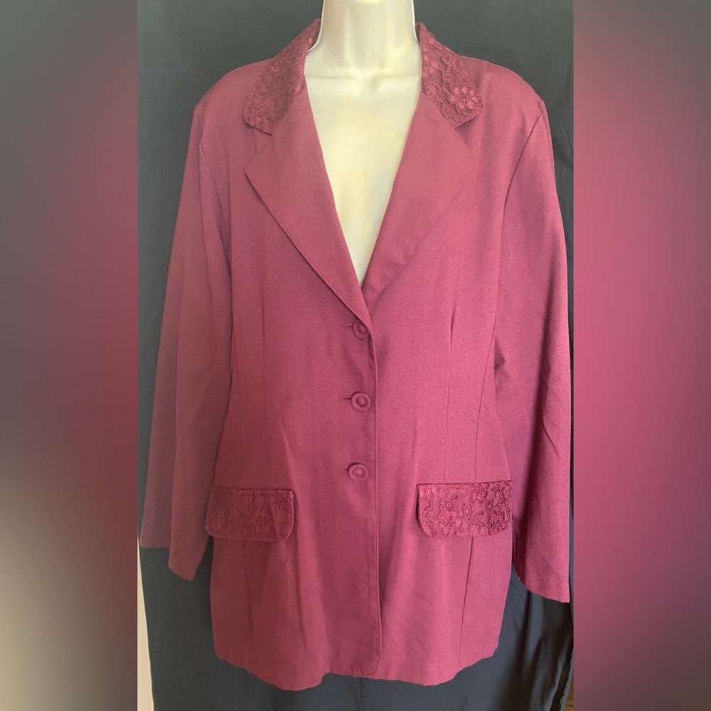 Vintage Synari wine colored dress jacket,  hip length, Sz 14, gently used.